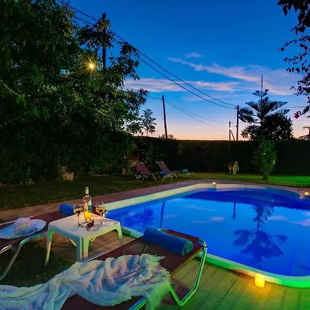 Trapezaki Secret Garden Villa *