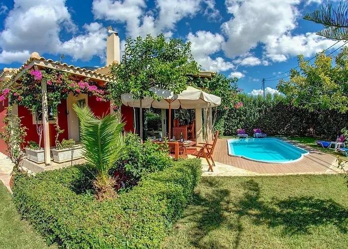 Trapezaki Secret Garden Villa *