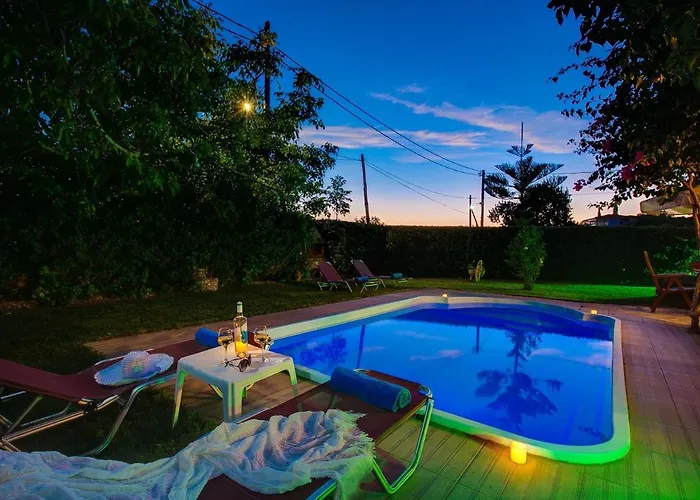 Trapezaki Secret Garden Villa *