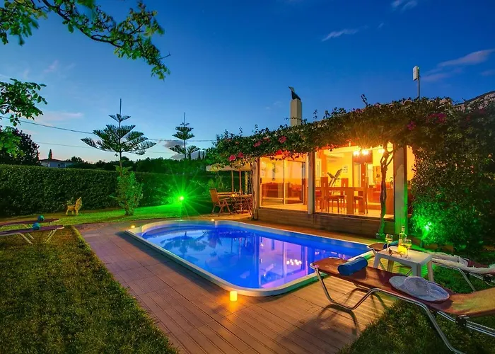 Trapezaki Secret Garden * Trapezaki (Kefalonia)