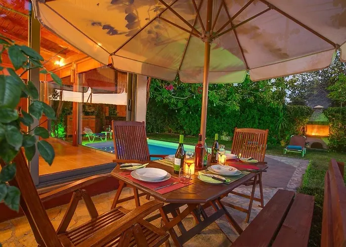 Vila Trapezaki Secret Garden *